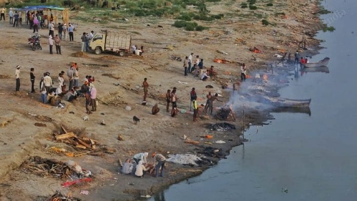 At the Buxar Ghat in Unnao Sunday | Photo: Praveen Jain/ThePrint