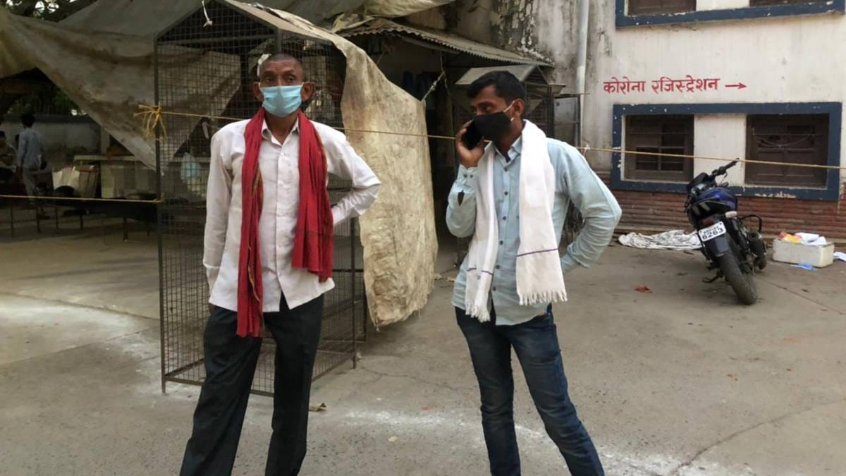 Munna Yadav calls his family to inform them of his father's death | Jyoti Yadav | ThePrint