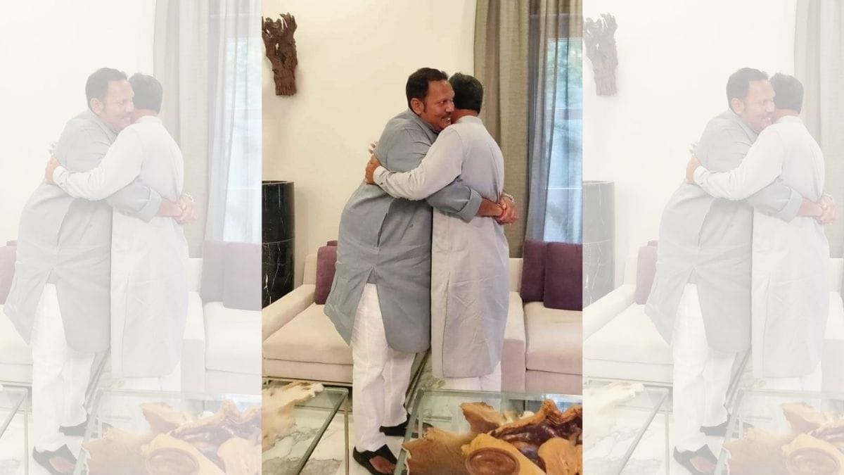 Udayanraje Bhosale and Sambhajiraje Chhatrapati embrace during their Monday meeting | Twitter | @Chh_Udayanraje