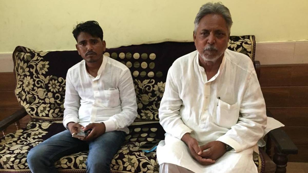 Mohammad Irfan (in kurta), Ayodhya's oldest and best known property dealer | Moushumi Das Gupta | ThePrint