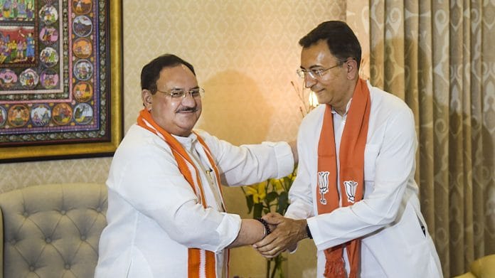 BJP President JP Nadda greets Jitin Prasada after he joined BJP, at his residence in New Delhi, 9 June 2021 | PTI