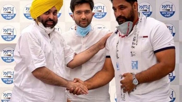 AAP Punjab affairs co-incharge Raghav Chadha, state unit chief and MP Bhagwant Mann with Kabaddi player Gurlal Ghanaur in Chandigarh, on 14 June 2021 | Twitter/@raghav_chadha