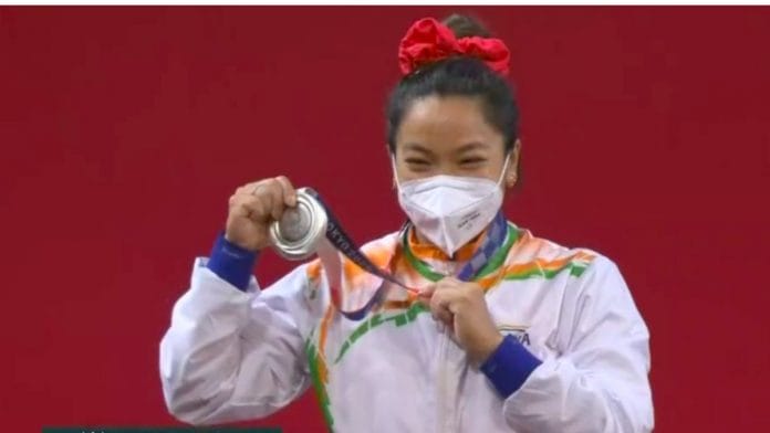 Mirabai Chanu in Tokyo Olympics 2020 |Twitter /@KasthuriShankar