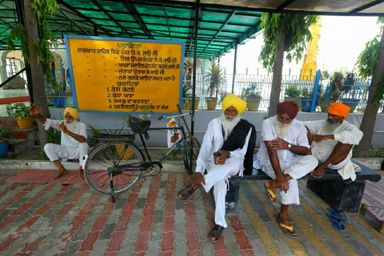 Local villagers at the Bada Gurdwara in Bargari village | Praveen Jain | ThePrint