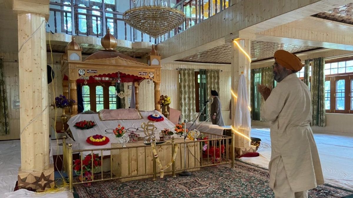 At the gurdwara in Shatrugaon | Photo: Ananya Bhardwaj/ThePrint