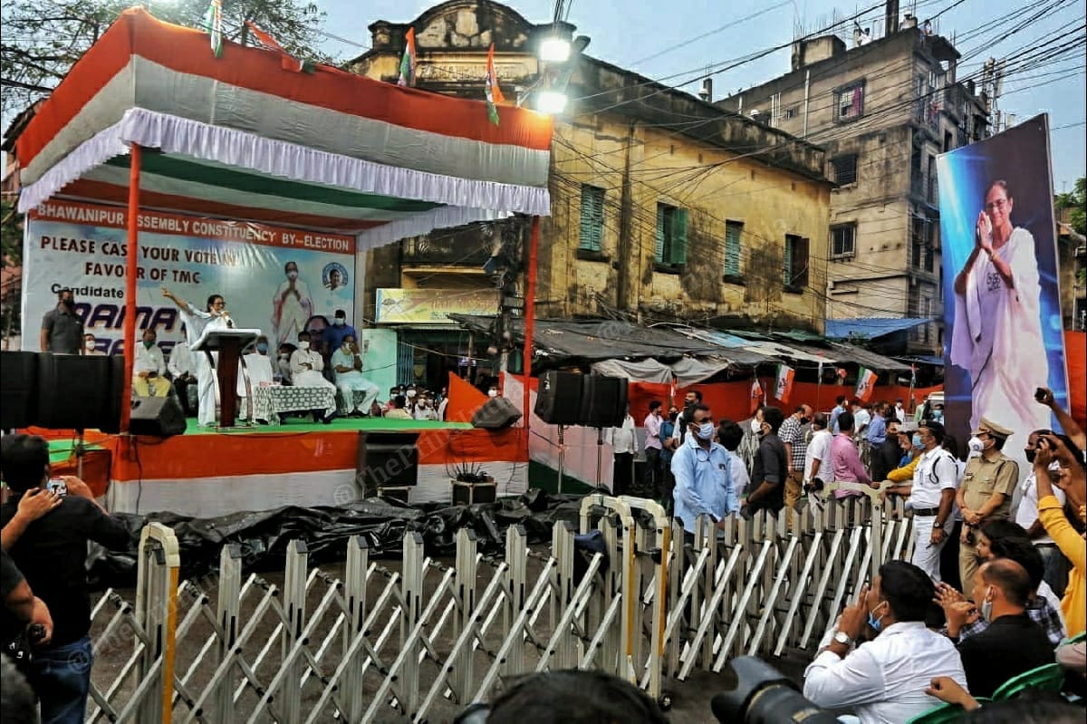 CM Mamata Banerjee addresses a crowd | Photo: Praveen Jain | ThePrint