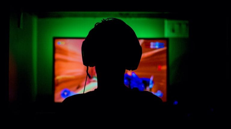 China’s new rules allow kids to play video games just 3 hours a week. It won’t help
