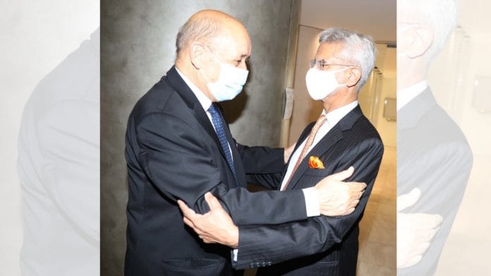 Jaishankar meets with French Minister for Europe and Foreign Affairs Jean-Yves Le Drian, in the 76th session of the UN General Assembly on 21 September 2021 | Twitter /@DrSJaishankar