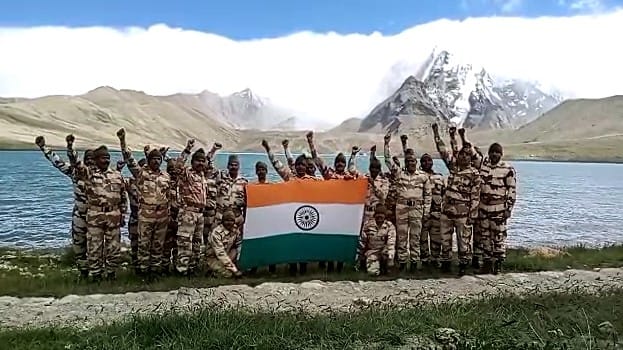 ITBP jawans on the banks of Gurudongmar Lake in Sikkim | Representational image | ANI File Photo