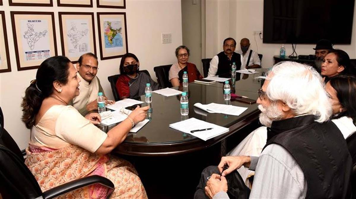 Minister of State for Textiles and Railways, Darshana Vikram Jardosh, in her office on 18 October. | PIB photo