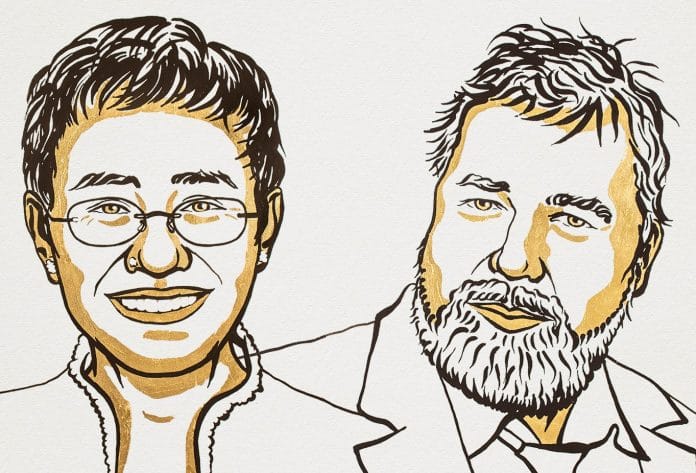 Maria Ressa (L) and Dmitry Muratov