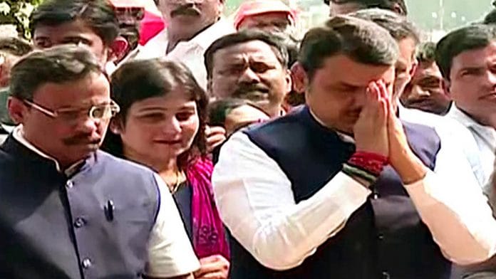 File image of Maharashtra BJP leader Vinod Tawde (left) with former CM Devendra Fadnavis | Photo: ANI