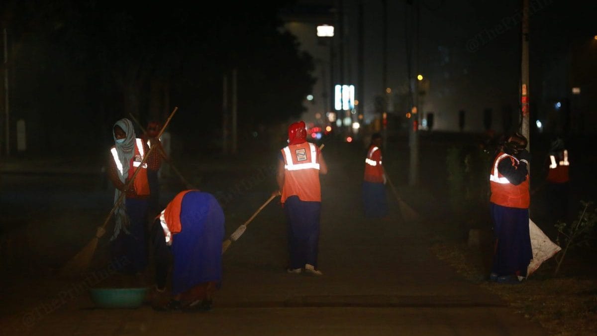 Workers on the night shift that starts at 10 pm | Photo: Manisha Mondal/ThePrint