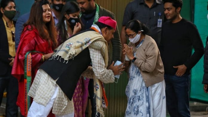 Former cricketer Kirti Azad with Trinamool Congress chief Mamata Banerjee in New Delhi Tuesday | Suraj Singh Bisht | ThePrint
