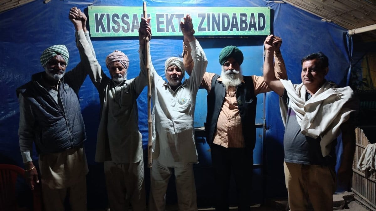 Farmers from Haryana and Punjab at the Singhu border have vowed to continue working together to get the farm laws withdrawn in Parliament | Tina Das | ThePrint