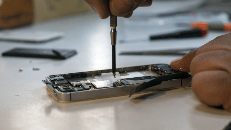 iPhone repair is Apple’s long overdue innovation and a welcome change of course