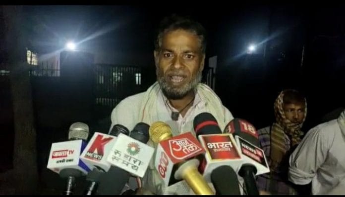 Altaf’s father Chahat Miya speaks to the media | By special arrangement