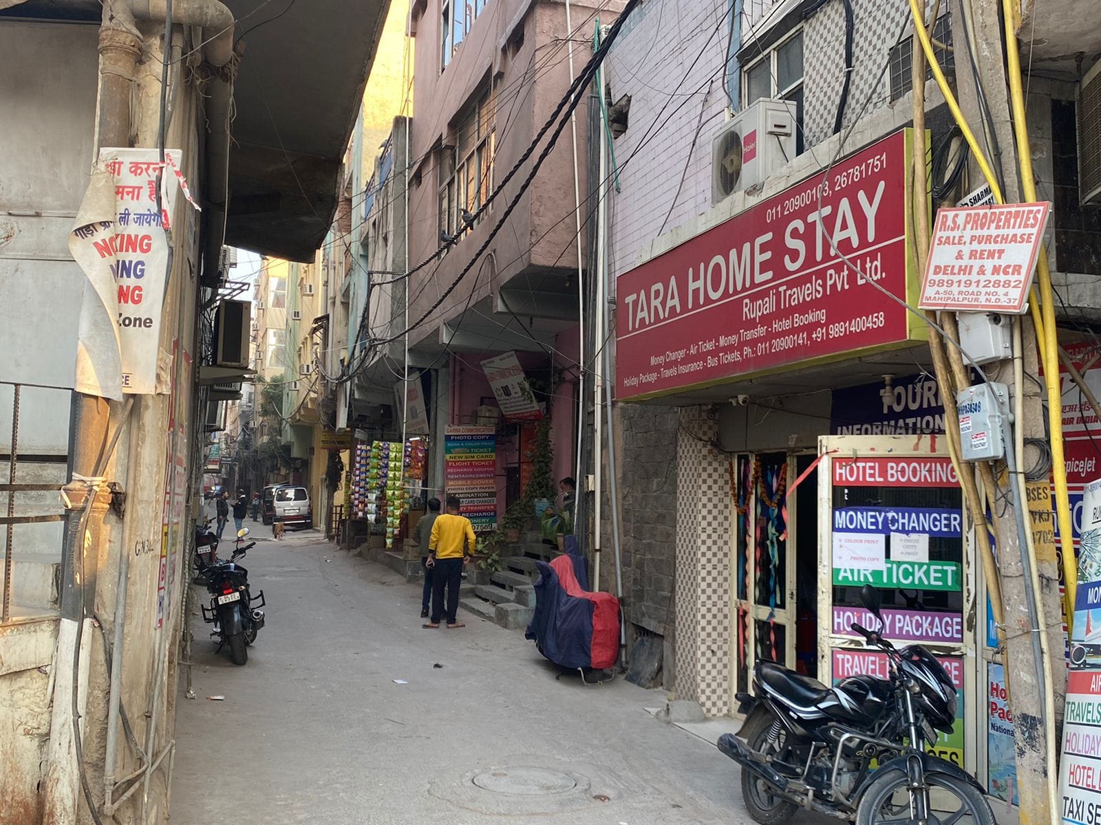 Narrow lanes and illegal constructions in Mahipalpur have been described as fire hazards | Revathi Krishnan | ThePrint