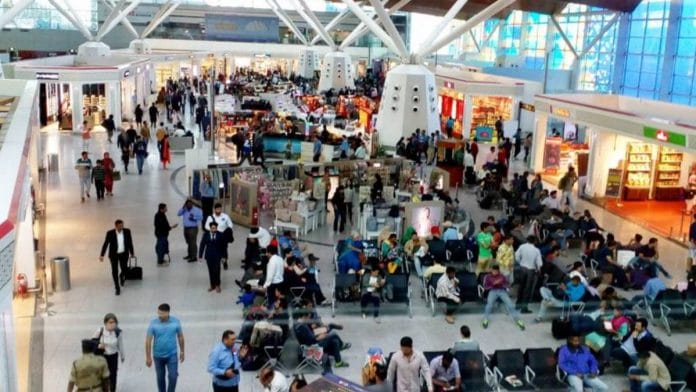 Representative image of travellers at the Indira Gandhi International Airport in Delhi. | Commons