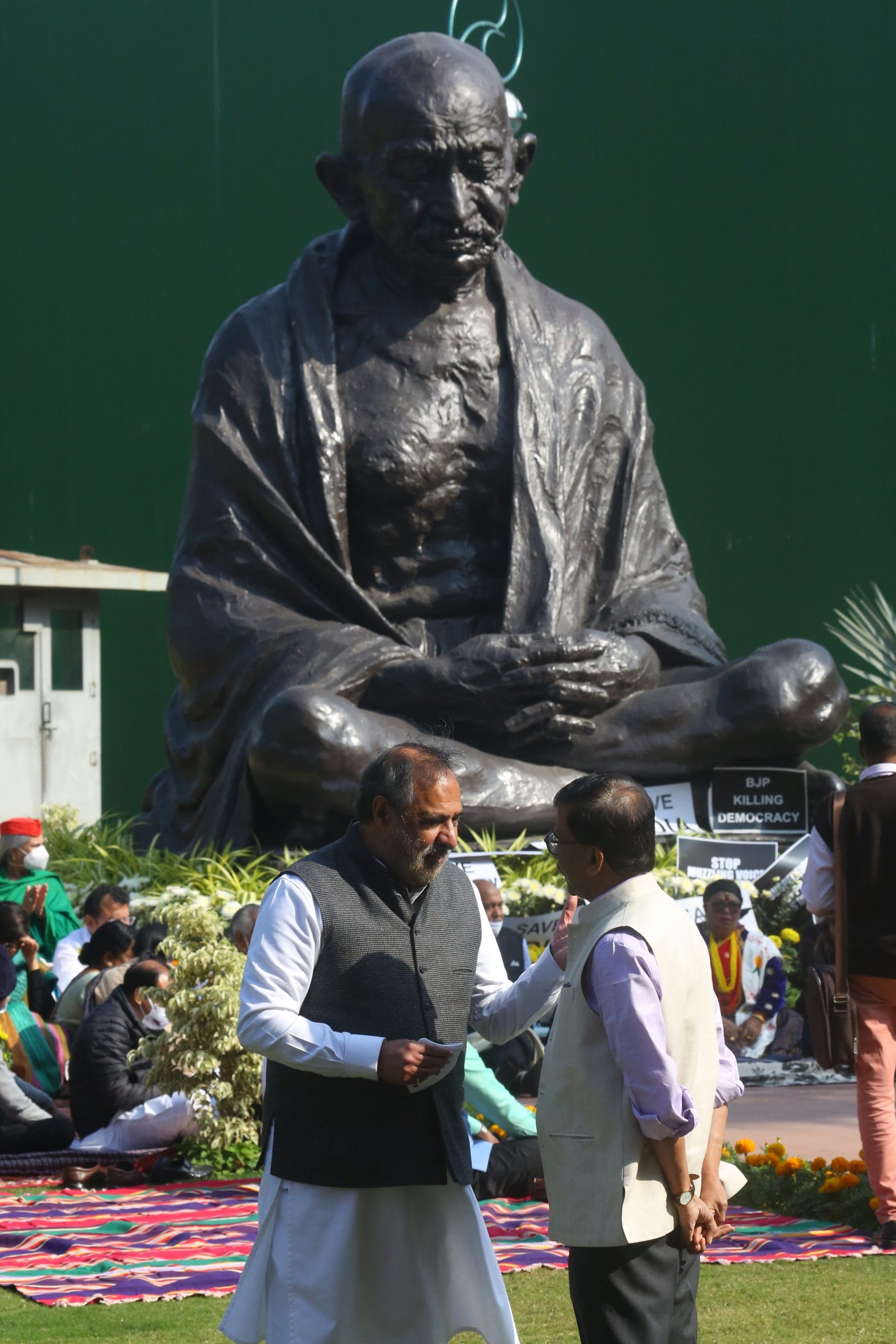 Congress leader Anand Sharma in conversation with Shiv Sena leader Sanjay Raut | Photo: Praveen Jain | ThePrint