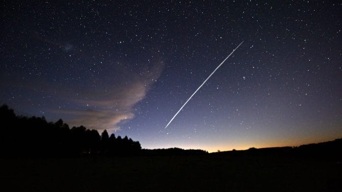 SpaceX's Starlink satellites passing over Uruguay on 7 February 2021 | Photo: Mariana Suarez | AFP/Getty Images via Bloomberg