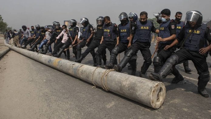 RAB troops at a protest in Dhaka | Pixabay