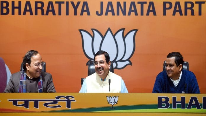 Minister of Parliamentary Affairs Pralhad Joshi with BJP National General Secretary Arun Singh at a press conference to announce party candidates for Uttarakhand assembly elections, in New Delhi Thursday | ANI