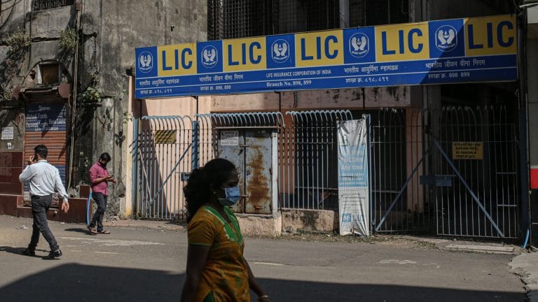 LIC seeks Rs 65,400 crore from IPO as roadshows take off