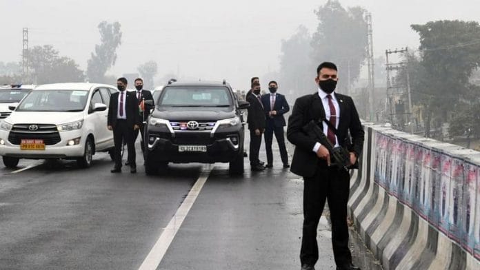 Prime Minister Narendra Modi's convoy was stuck on a flyover for 15-20 minutes near Hussainiwala in Ferozepur district on 5 January 2022 | ANI Photo