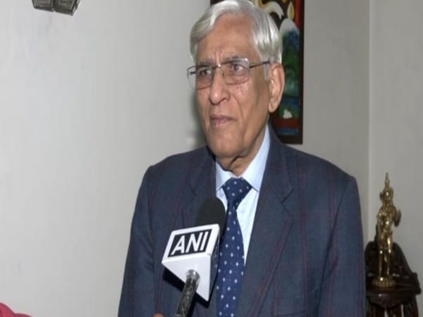 Russia moving troops into Donetsk, Luhansk similar to 2014 annexation of Crimea, says defence expert