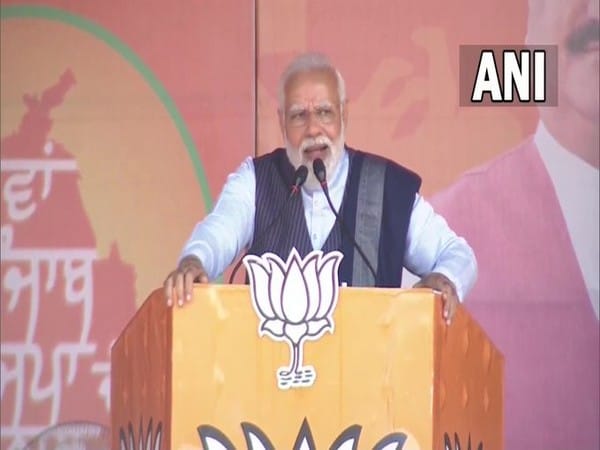 AAP is 'photocopy' of Congress; both indulging in shadow boxing, says PM Modi