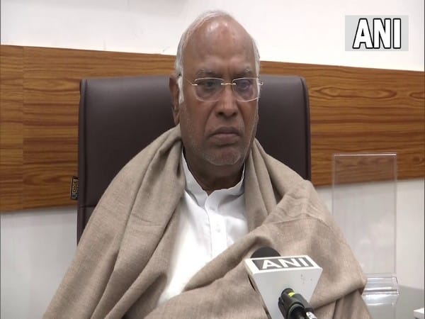 No 'Parivarwad' in Congress, no PM, CM from Gandhi family since Rajiv Gandhi: Kharge