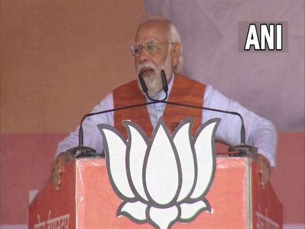 'Paraivarvadis' did not let me work for people of UP before 2017: PM Modi