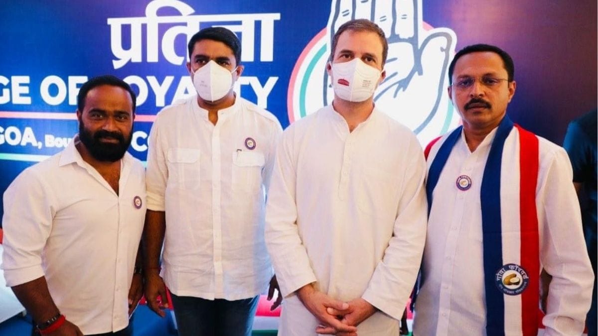 Goa Forward Party’s Vijai Sardesai with Congress leader Rahul Gandhi. Sardesai, incumbent MLA from Fatorda, is looking for another term as a legislator, this time in a pre-poll alliance with the Congress. | Facebook