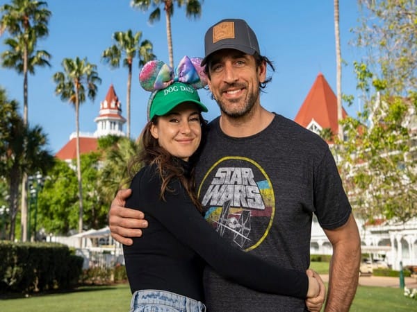 Aaron Rodgers apologises to Shailene Woodley, other loved ones, for putting them in vaccine debate