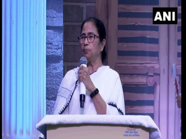 'Someone' asking for audit reports from Universities, giving threats: Mamata Banerjee attacks Governor Dhankhar