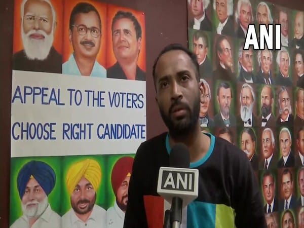 Amritsar painter paints to encourage voters in Punjab polls