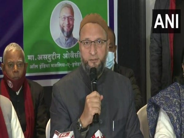 Karnataka hijab row: This happens when fundamental rights are suspended, says Owaisi