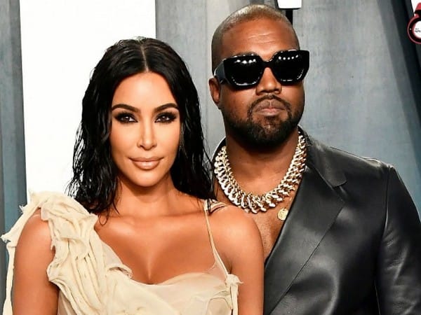 Did Kanye West send truck full of roses to Kim Kardashian on Valentine's Day?
