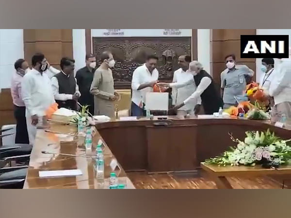 Mumbai: KCR meets Uddhav Thackeray to unite against BJP at national level