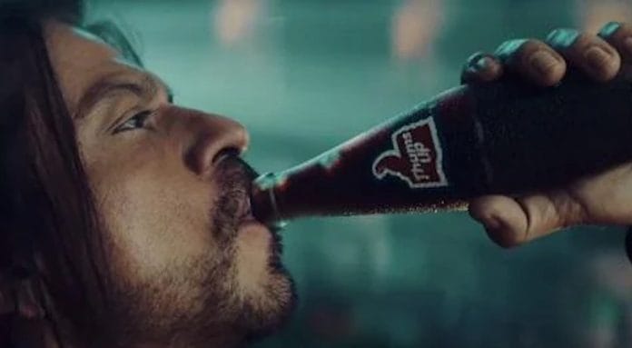 Shah Rukh Khan in the Thums Up ad | Screenshot