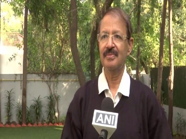 Rashid Alvi asks Sonia Gandhi to skip Yogi Adityanath's oath ceremony, warns of wrong message to minority 