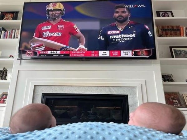 Preity Zinta's little twins look adorable watching their first IPL game
