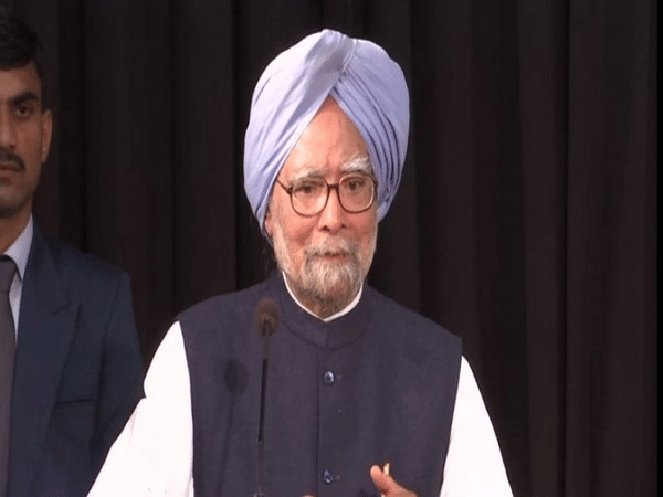 Former PM Manmohan Singh, five others skip Congress Working Committee meeting