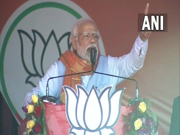 'Pariwarwadi' parties still stuck in old alliances with mafias, says PM Modi