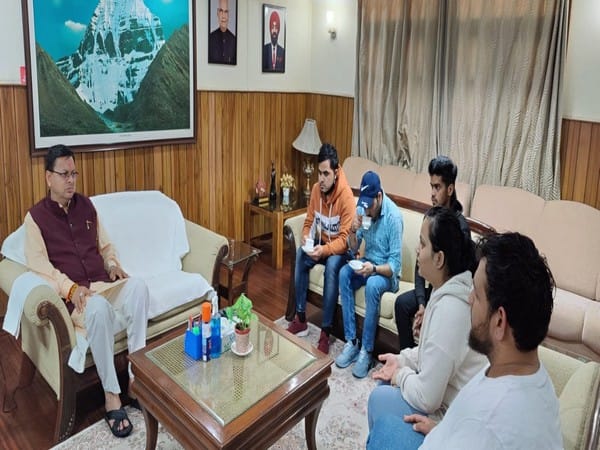 CM Dhami meets Indian student returnees from Ukraine in Delhi, enquires about their well-being
