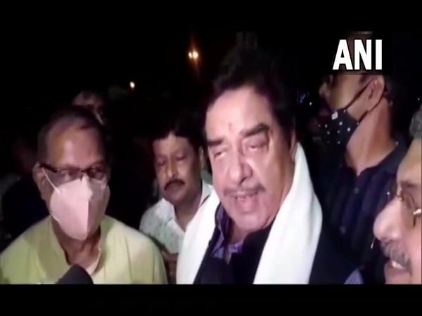 Asansol bypoll: Shatrughan Sinha rubbishes BJP's 'Outsider' jibe, says PM Modi too contested from Kashi
