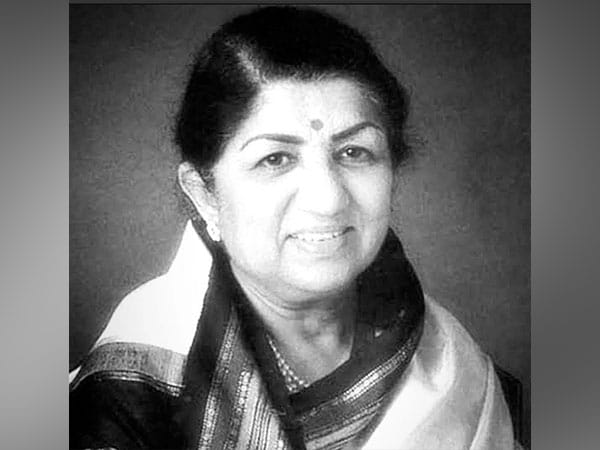 BAFTA 2022 pays tribute to Lata Mangeshkar in 'In Memoriam' segment