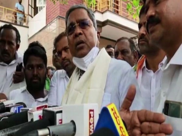  Karnataka hijab row: Siddaramaiah clarifies statement, says he has great respect for seers