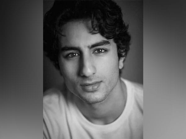 Sara Ali Khan, Karisma Kapoor post adorable birthday wishes for Ibrahim